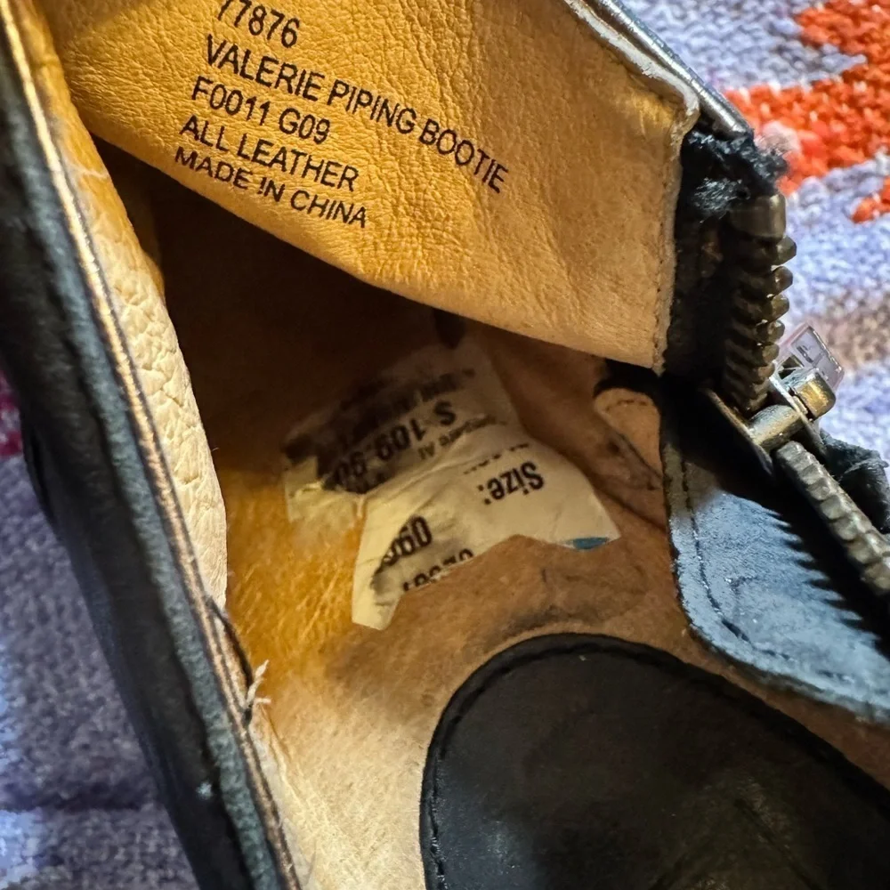 🍍 Frye  Valerie Piping Bootie Womens Sz 9.5🍍 OB1